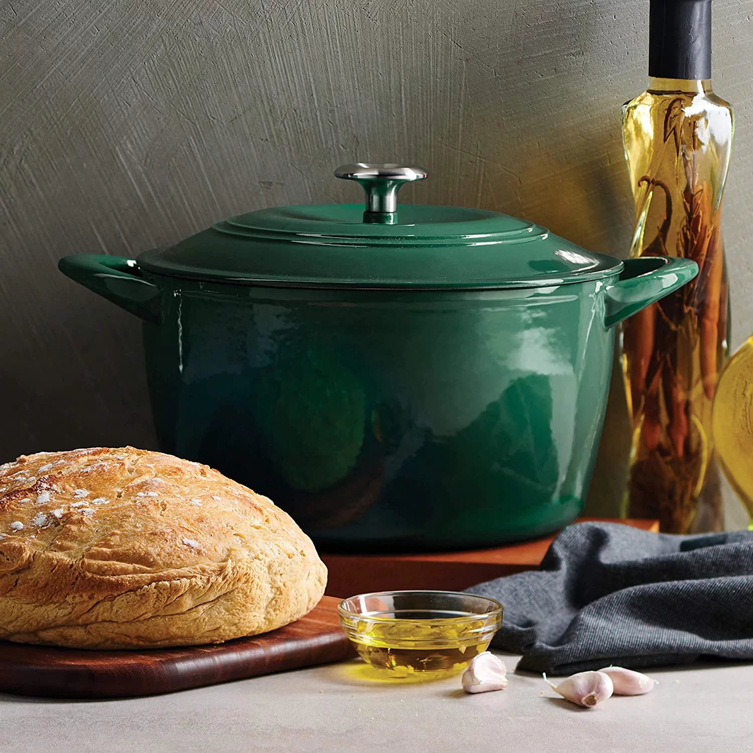 7 Qt Enameled Cast Iron Dutch Oven B68047