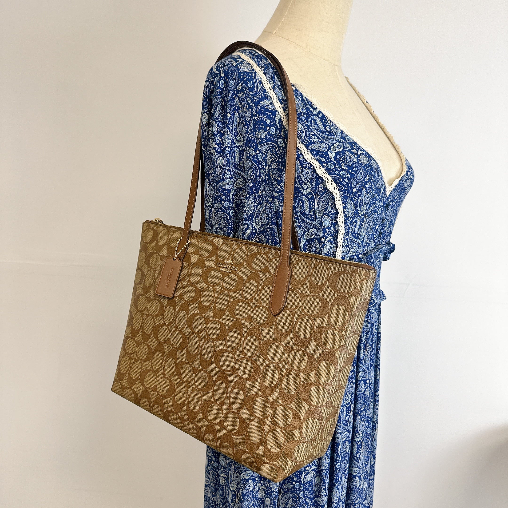 Coach Womens Outline Signature Zip Tote X793