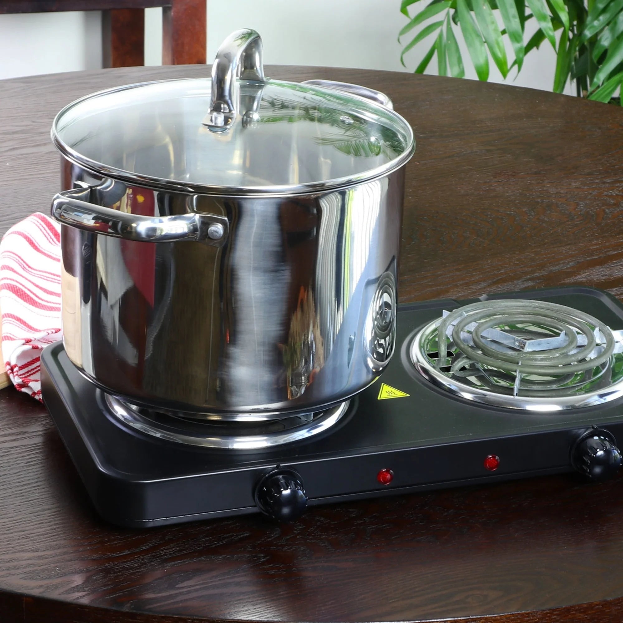 Oster Adenmore 8 Quart Stock Pot with Tempered Glass Lid T826