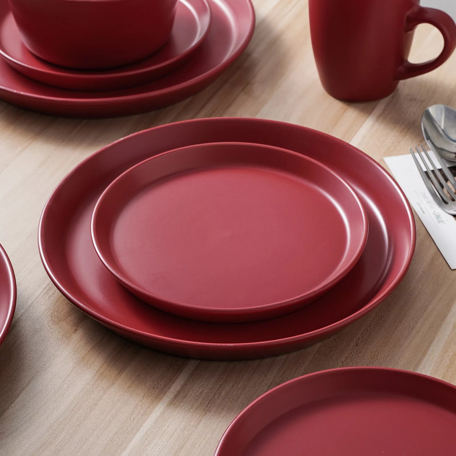 Stone Lain Michelle 32-Piece Dinnerware Set Stoneware Red O730