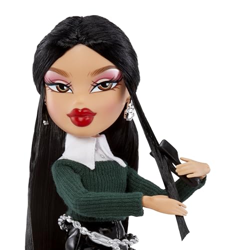 Bratz Alwayz Jade Fashion Doll with 14 Accessories and Poster W501