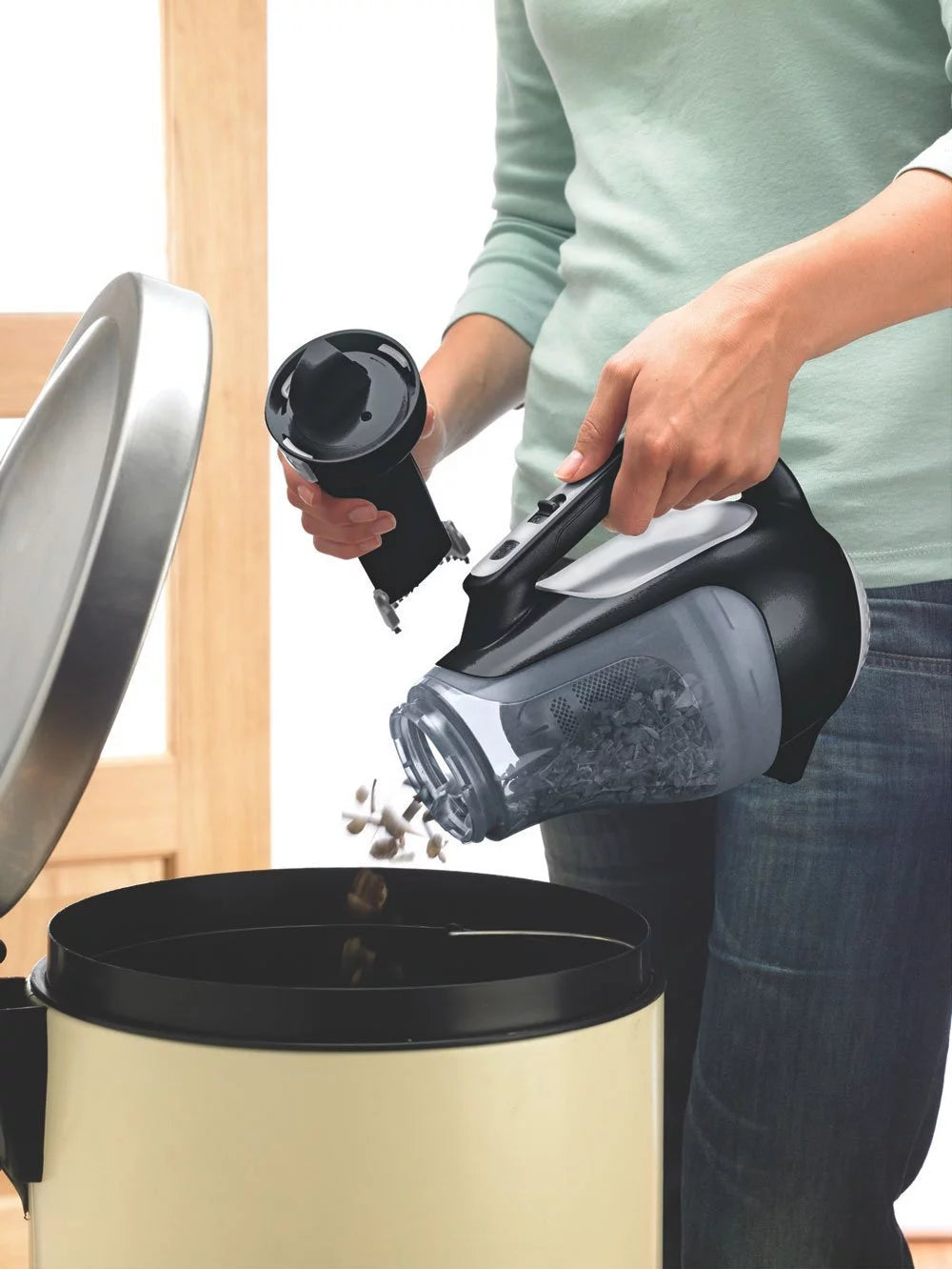BLACK+DECKER dustbuster Cordless Handheld Vacuum 20V (BDH2000L) T432901
