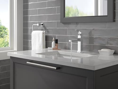 Delta Velum Chrome 1-Hole Bathroom Sink Faucet with Metal Pop-Up Drain K776787