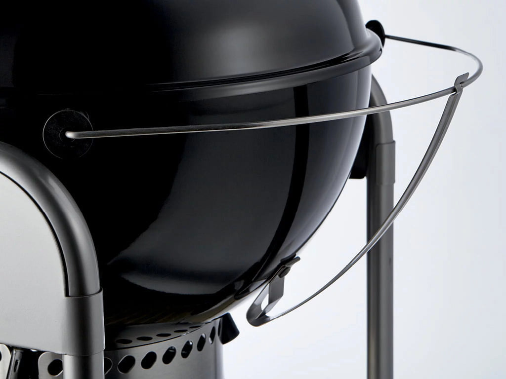 Weber Performer Deluxe 22" Charcoal Grill C381