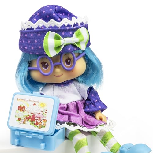 Strawberry Shortcake Classic 5.5-inch Poseable Scented Fashion Doll with 4 Accessories K41828
