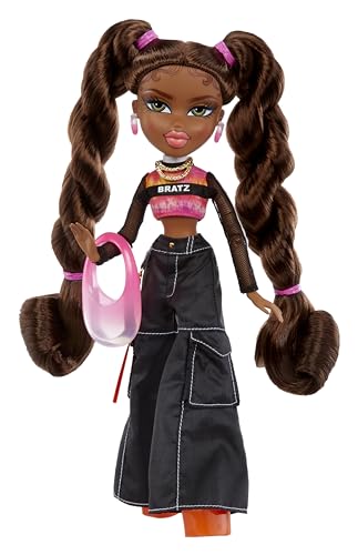 Bratz Alwayz Sasha Fashion Doll with 10 Accessories H43726