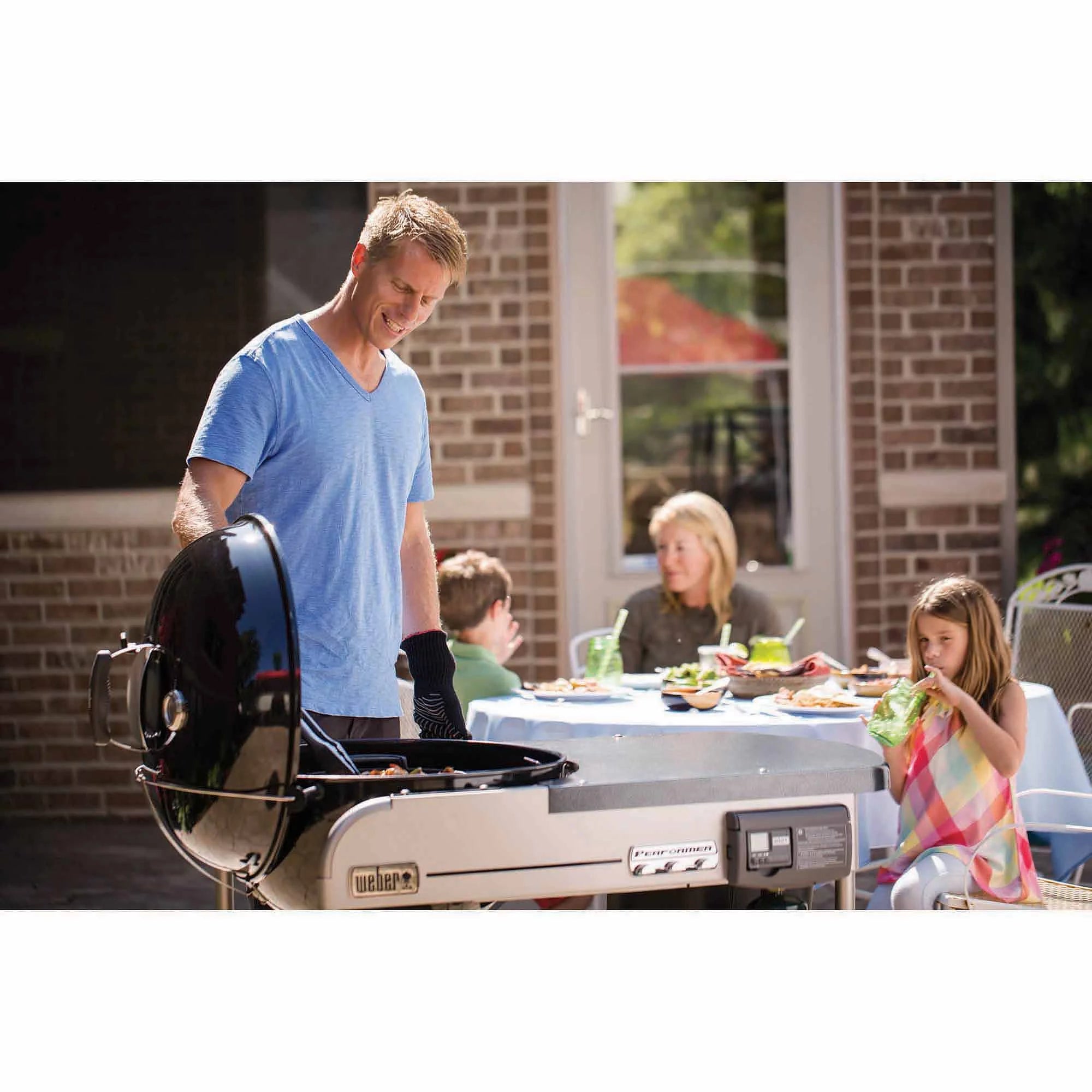 Weber Performer Deluxe 22" Charcoal Grill C381